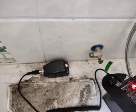 猇亭屋顶漏水维修公司分享下卫生间漏水的危害及解决方法